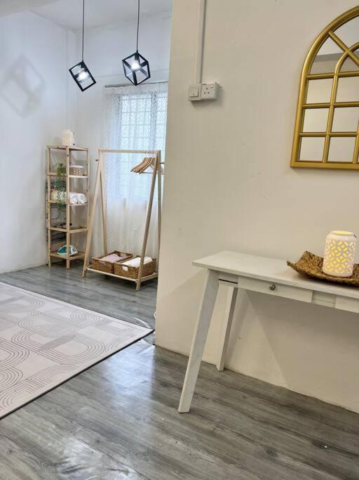 Roemah Lily Studio Танах-Рата Экстерьер фото